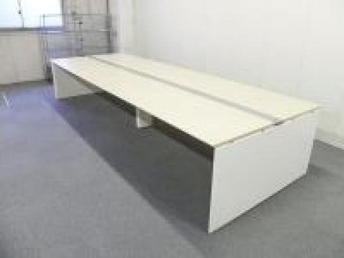 フリーアドレスデスク　オカムラ(okamura)　プロユニットフリーウェイ(ProUnit　Freeway)　W1800・組立式 　人気のフリーアドレスデスク!!広々使える2名様用
                                    中古
            