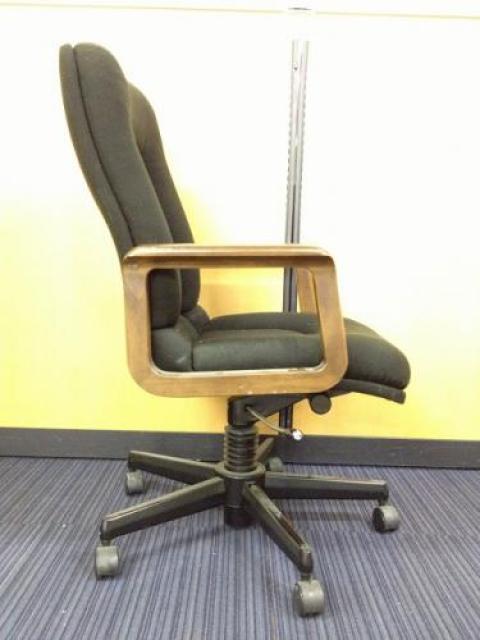 中古】 カリモク 肘付ハイバックチェア 90650 - 中古オフィス家具なら