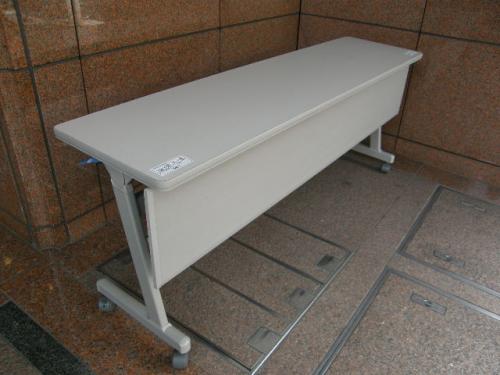 【2台入荷】幅1800mm サイドスタックテーブル コクヨ製　■状態良好♪
                                    中古
            