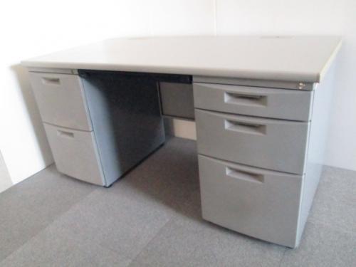 【特別価格】【25,000円⇒10,000円】【処分セール品】イトーキ 両袖机 CZ 
                        CZ
                                    中古
            