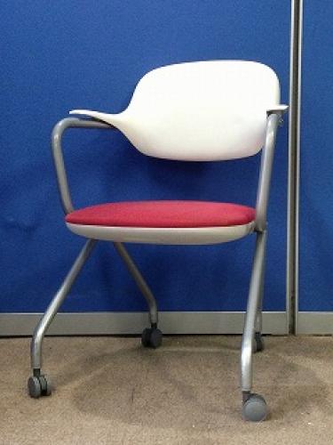 ネスティングチェア・状態良好・レッド【会議チェア】
                                    中古
            