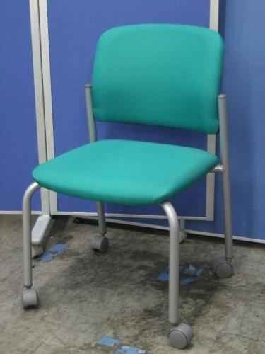 おつとめ品■コクヨ製　スタックキングチェア■【状態良好品】【会議チェア】
                                    中古
            