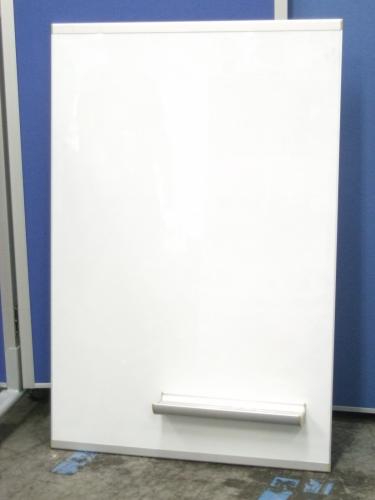 【壁掛けタイプ】ホワイトボード入荷致しました！【磁石でくっつくタイプです】
                                    中古
            
