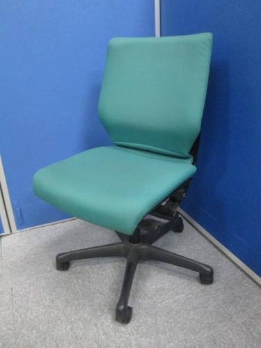 【ナビオチェア】【オカムラ】【NAVIO】背もたれが醸し出す座り心地！！【OAチェア】
                                    中古
            