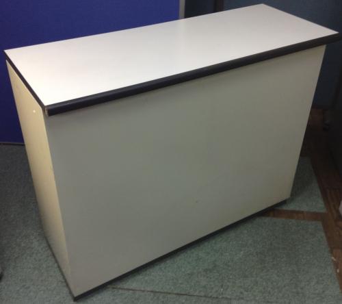 【事務機】|ハイカウンター|中棚板付|少々使用感有り|京都以外も、大阪、滋賀等、ルート配送しております!!!
                                    中古
            