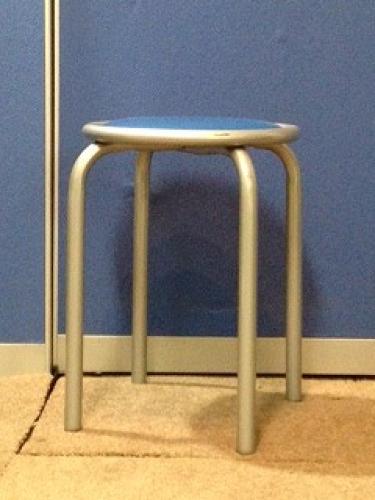 丸いす┃6脚入荷
                                    中古
            