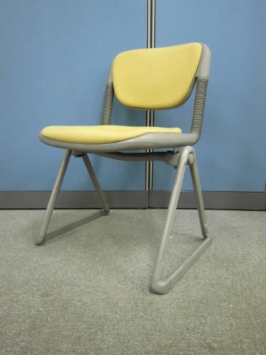 バーテブラチェアのスタッキングバージョンです！！
【会議チェア】
                                    中古
            