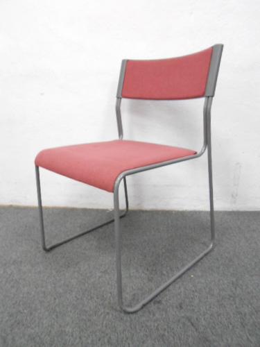 ■スタッキングチェア　■コクヨ　■色：ローズ（ピンク）【会議チェア】
                                    中古
            