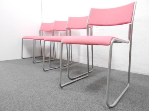 ■スタッキングチェア4脚セット　■アイコ（AICO）　■型式：MG-T(F5)RO　■色：ローズ　【セット商品】【会議チェア】
                                    中古
            