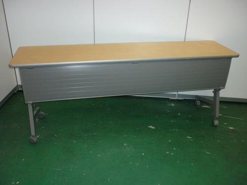 サイドスタックテーブル　イトーキ(itoki)　HMシリーズ　THM1845　LX-94　W1800/D450幕板付き
                                    中古
            