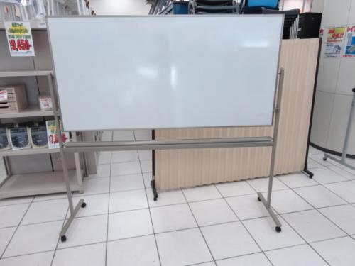 オカムラ製　ホワイトボード 自立式 片面無地/月予定表　W1800
                                    中古
            