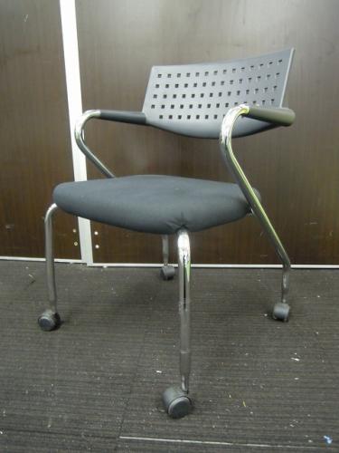 キャスター付き　ミーティングチェア　状態良好【会議チェア】
                                    中古
            