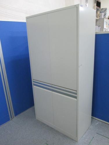 【給湯室に1台　キッチンキャビネット】
                                    中古
            