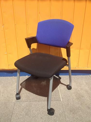 コクヨ製プロッティチェア【スタッキングチェア】4脚セット【会議チェア】
                                    中古
            