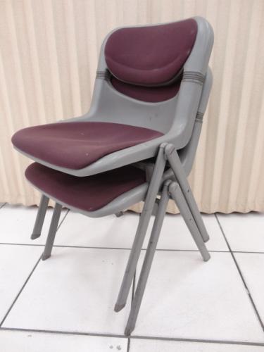 イトーキ製　スタッキングチェア　ドーサル　2脚セット　【会議チェア】
                                    中古
            