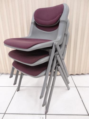 イトーキ製　スタッキングチェア　ドーサル　3脚セット【会議チェア】
                                    中古
            