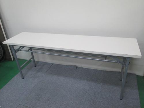 ■折畳みタイプ■W1800サイズの折たたみタイプのミーティングテーブル入荷しました。
                                    中古
            