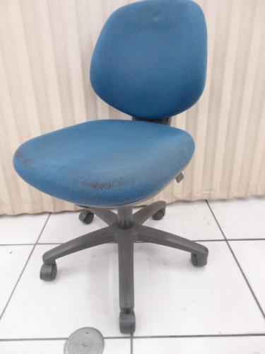 コクヨ製　ＯＡチェア　バイオチェアー３【OAチェア】
                                    中古
            