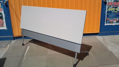 【オカムラ製】サイドスタックテーブル　会議室での使用がオススメです
                                    中古
            