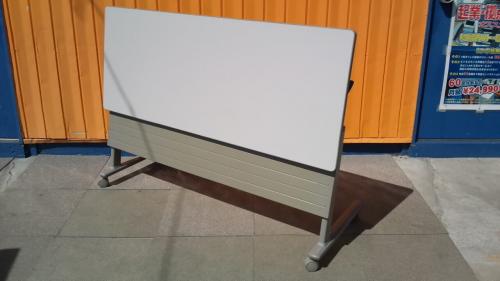 【オカムラ製】サイドスタックテーブル　
                                    中古
            