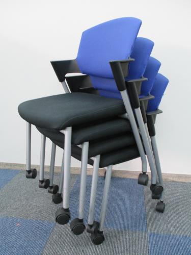 【ミーティングチェア】【スタッキング】Protty　プロッティ4脚セット【会議チェア】
                                    中古
            