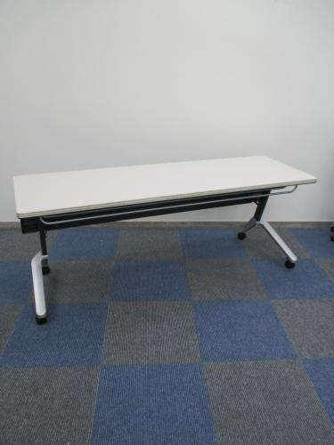 【サイドスタックテーブル】　コクヨ製　幕板付き　
                                    中古
            