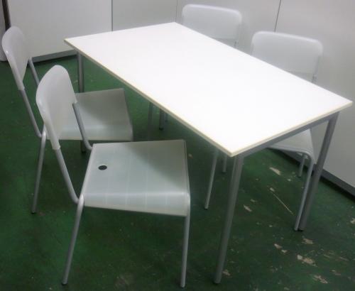 　4名様ミーティングテーブルセット　W1200D700　ミーティングチェア4脚のセットです
                                    中古
            