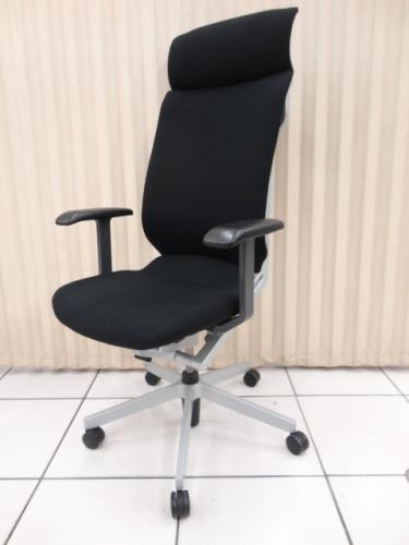 コクヨ製　アガタ/A(AGATA/A)　ヘッドレストタイプ　【OAチェア】
                                    中古
            