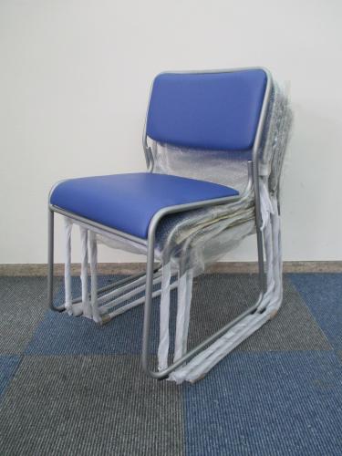 【新古品】【スタッキング】不二貿易製　スタッキングチェア4脚セット　【セット商品】【会議チェア】
                                    新古品
            