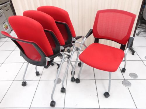 コクヨ製 『会議用チェア/サテリテ 4脚セット』 座面を跳ね上げことで水平に重ねることが可能です！  【会議チェア】
                                    中古
            