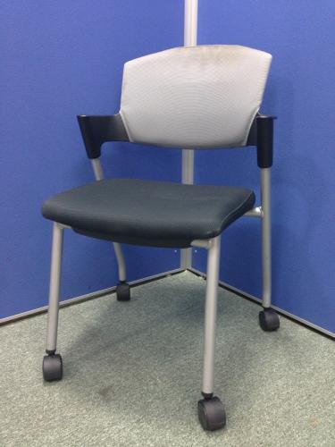 【中古・会議イス】コクヨ（KOKUYO）|プロッティチェア|グレー色【会議チェア】
                                    中古
            
