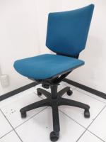 【中古チェア】 ITOKI製　事務椅子 / トリノチェア　ローバック　肘無タイプ KE-140CP-T2B5 