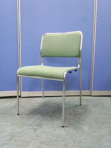 スタッキングチェア■グリーン■【6脚入荷】■軽い作りのシンプルデザイン【会議チェア】
                                    中古
            