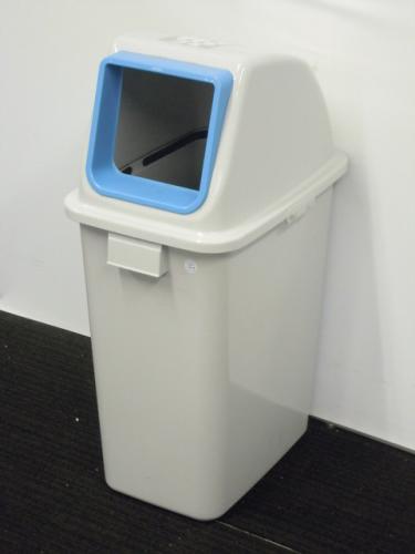 【4台入荷！】ゴミ箱　ダストボックス　オフィスの必需品！揃いでいかがでしょう？
                                    中古
            