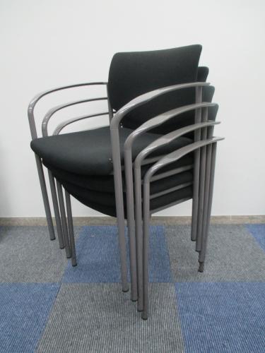 【4脚セット】【スタキングチェア】　スチールケース製　【お得なセット】【中古品】【会議チェア】
                                    中古
            