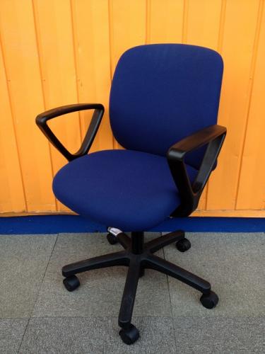 【イトーキ製】ＯＡチェア肘付（ボニートチェア）【OAチェア】
                                    中古
            