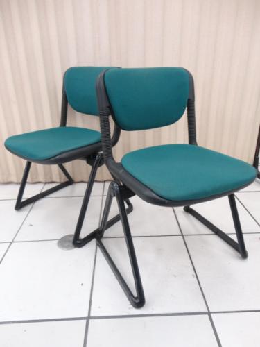 イトーキ製　スタッキングチェア　バーテブラ　２脚セット　【セット商品】【会議チェア】
                                    中古
            