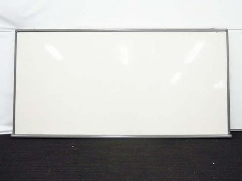 【1台入荷！】コクヨ製　壁掛けホワイトボード　幅1800mm 高さ900mm 
                                    中古
            
