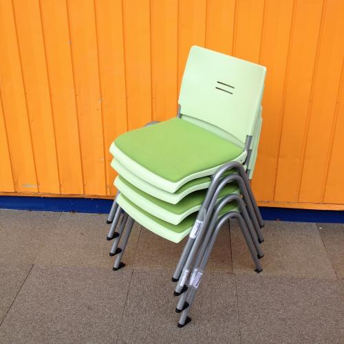【海外製】スタッキングチェア【会議チェア】
                                    中古
            