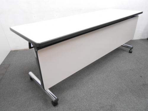 ■コクヨ　■スタックテーブル　■幕板付き　■サイズ：W1800×D600×H700　
                                    中古
            