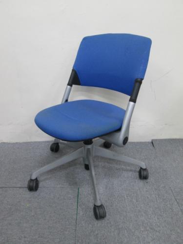 【オカムラ製ＬＩＴＡ（リータ）チェア】上下昇降できます【会議チェア】
                                    中古
            