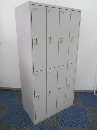 ■中古希少■【8人用ロッカー】　オカムラ製　【全扉鍵付き】
                                    中古
            
