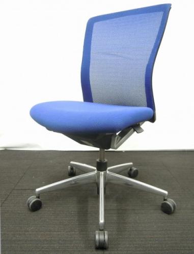 【クリーニング業社洗浄済み】【残り1脚のため特価！状態良好！】コクヨ　FOSTER ETHOS フォスターエトスチェア　アルミポリッシュ脚タイプ　CR-GA1600■メッシュチェア　肘無しオフィスチェア　ブルー　【中古事務用回転イス】【OAチェア】
                                    中古
            