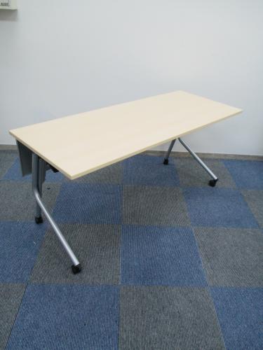 ■残り2台■【サイドスタックテーブル】　オカムラ製　幕板付き　【ナチュラル天板】
                                    中古
            