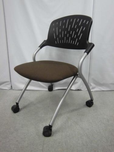 サテラ(satela)チェア｜ライオン｜ブラックシェル｜キャスター付き｜ブラウン｜【会議チェア】
                                    中古
            
