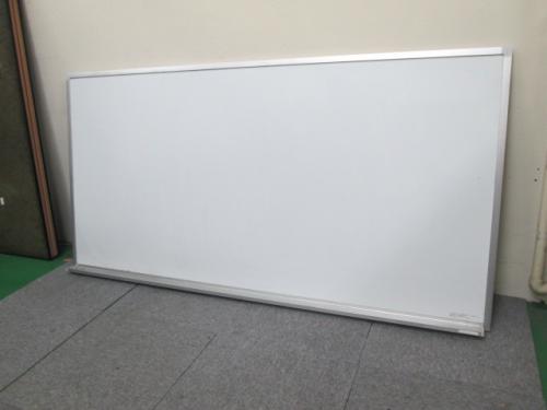 【壁掛け式ホワイトボード】使い勝手の良いＷ1800サイズです
                                    中古
            