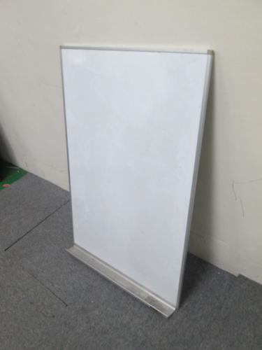 【壁掛け式Ｗ600ホワイトボード】
                                    中古
            