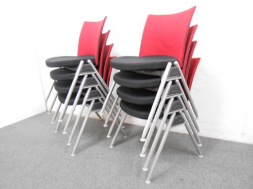 ■スタッキングチェア8脚セット　■レッド/ブラック　■ウチダ（UCHIDA）　■【セット商品】【会議チェア】
                                    中古
            