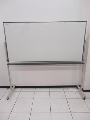 コクヨ製　ホワイトボード 両面タイプ　無地/月予定表　自立式　
                                    中古
            