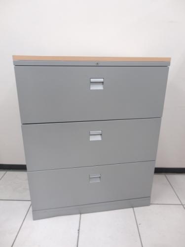 スチールケース製　3段ラテラル　天板付き【残り1台】
                                    中古
            